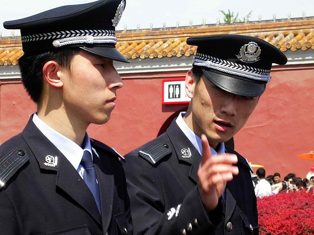 Chinese Police Using Facial Recognition Sunglasses To Track Citizens