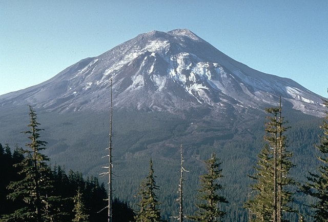 This Dangerous Volcano Is Out Of Line With Other Volcanoes; Here’s Why