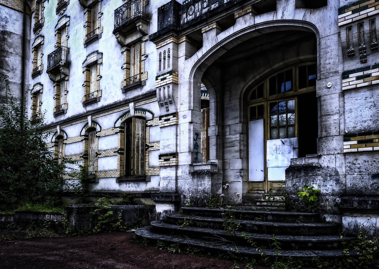 Top 10 Creepiest Hotels In The World