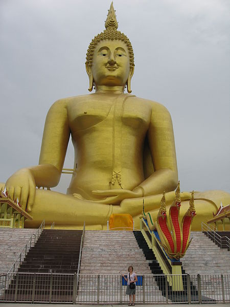 450px Phra Buddha Maha Nawamin Sakayamuni Sri Wisetchaichan 3