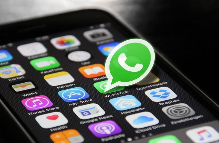 Rare WhatsApp Bug Could Let Someone Else See Your Chats