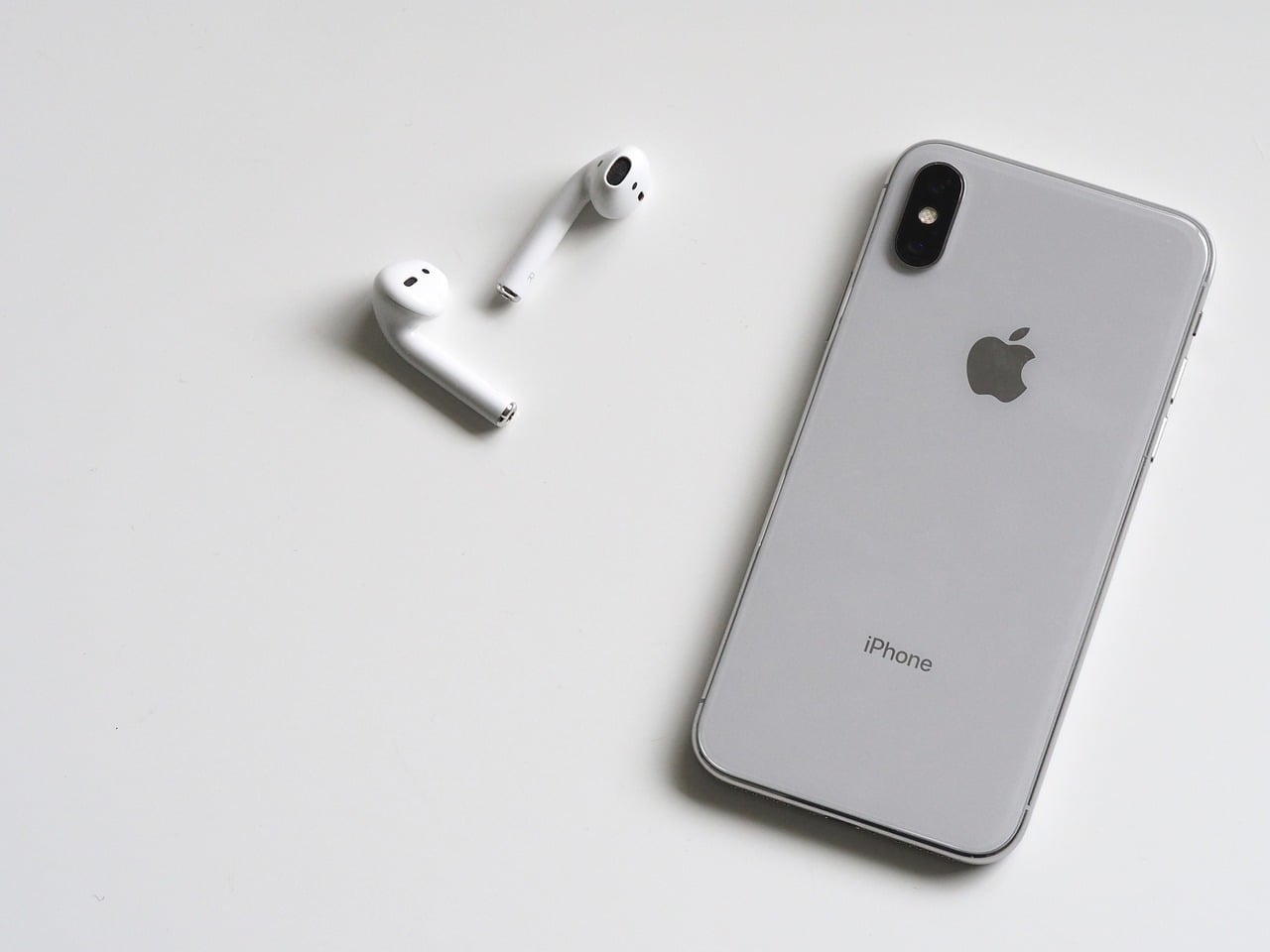 Apple AirPods 2