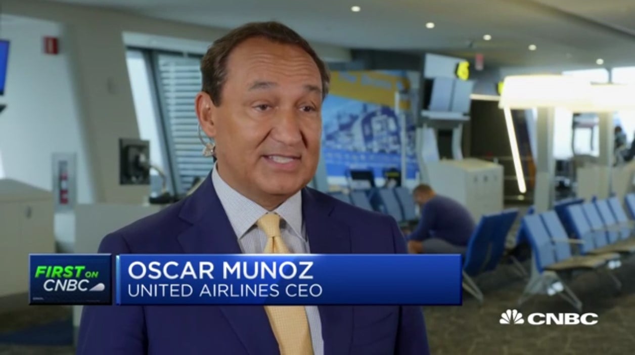 United CEO Oscar Munoz