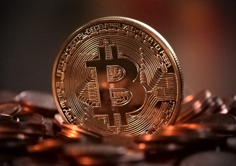 Bitcoin Price Drops $1,700 In Minutes After Coinbase’s Website Crashed