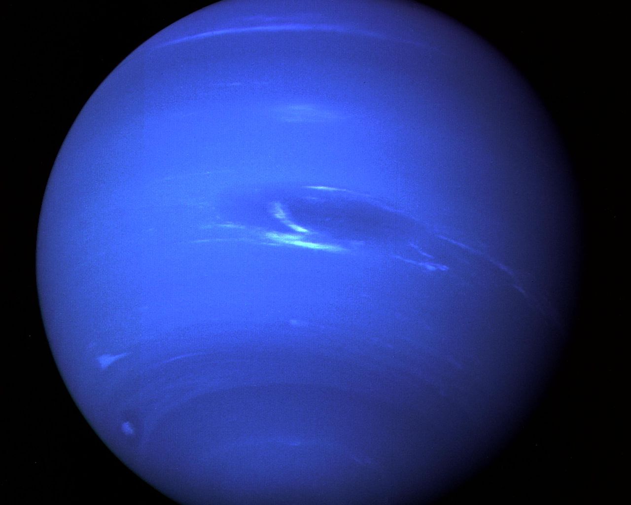 Voyager 2s Neptune Flyby