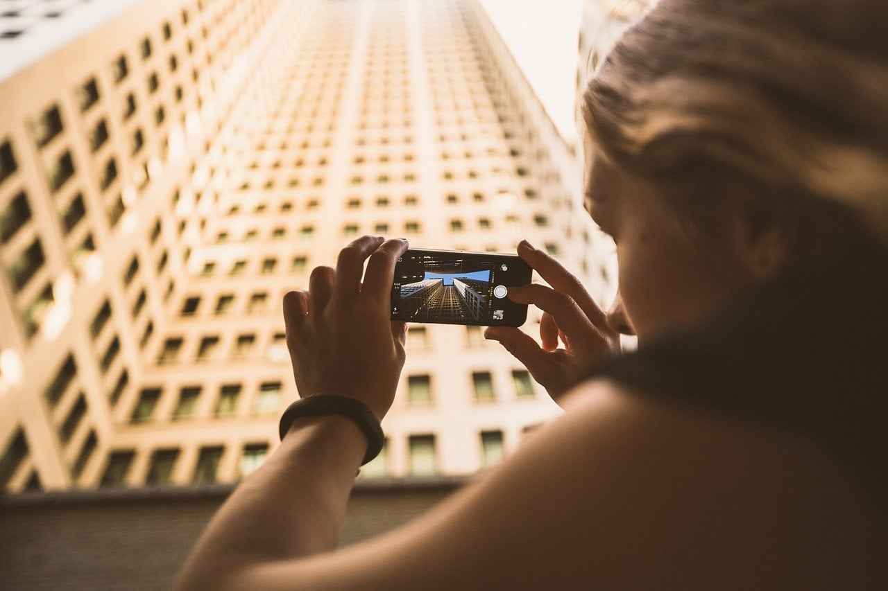 100-megapixel camera