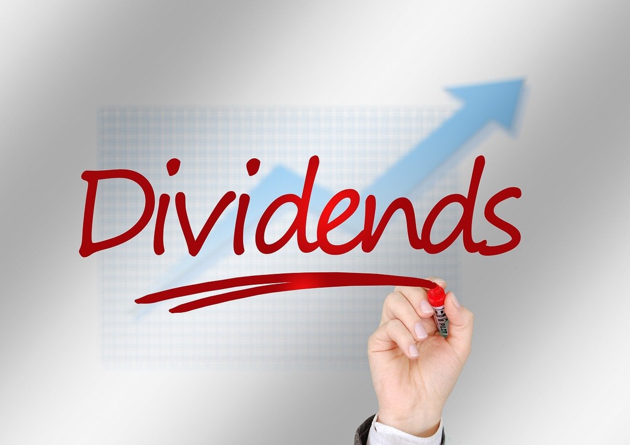 Dividend Aristocrats top companies with very high dividend yield