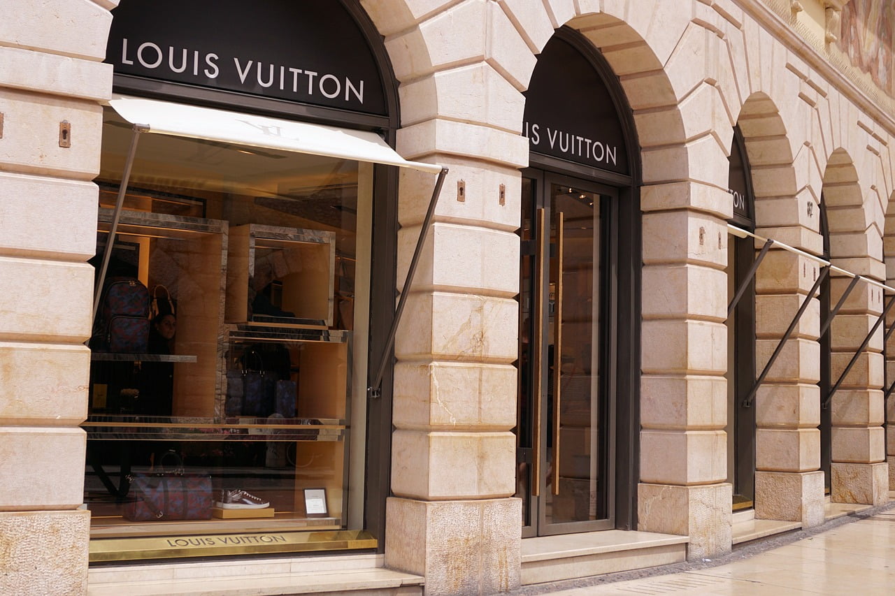 Louis Vuitton EPA:MC popular luxury brand