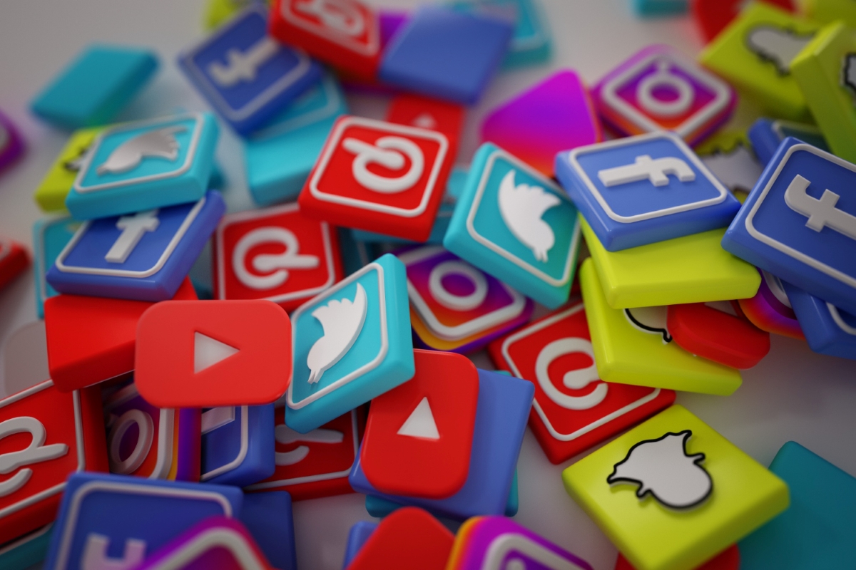 popular social media logos