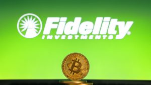 A photo of the Fidelity logo with a Bitcoin in front of it.