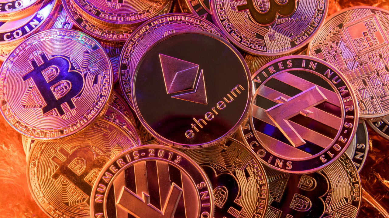 Altcoin Season Expected by 85% of Crypto Investors, ChainPlay Survey Shows