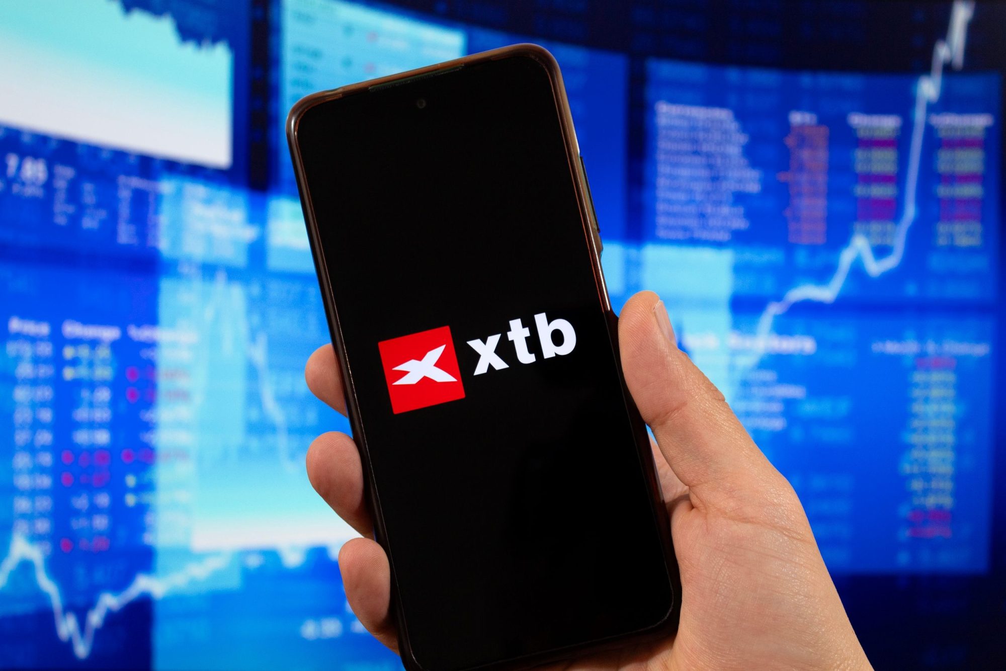 xtb broker